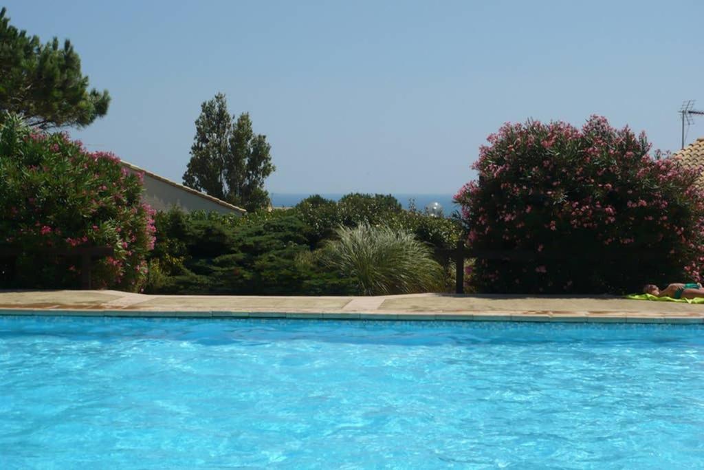 CROS Mer et Piscine Saint-Pierre-la-Mer  Eksteriør bilde
